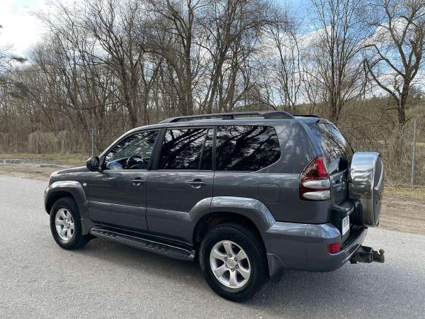 Toyota Land Cruiser