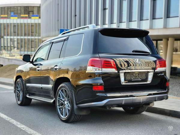 Lexus LX 570