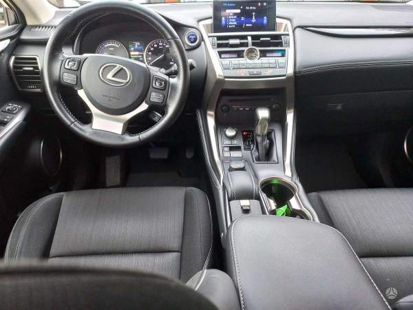 Lexus NX 300h