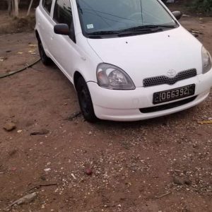 Toyota yaris 2003